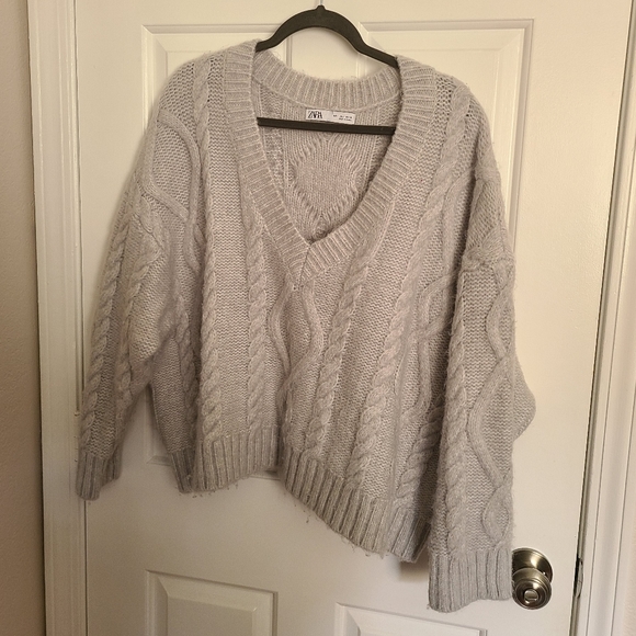 Zara Sweaters - ZARA Chunky Knit Sweater in Light Grey